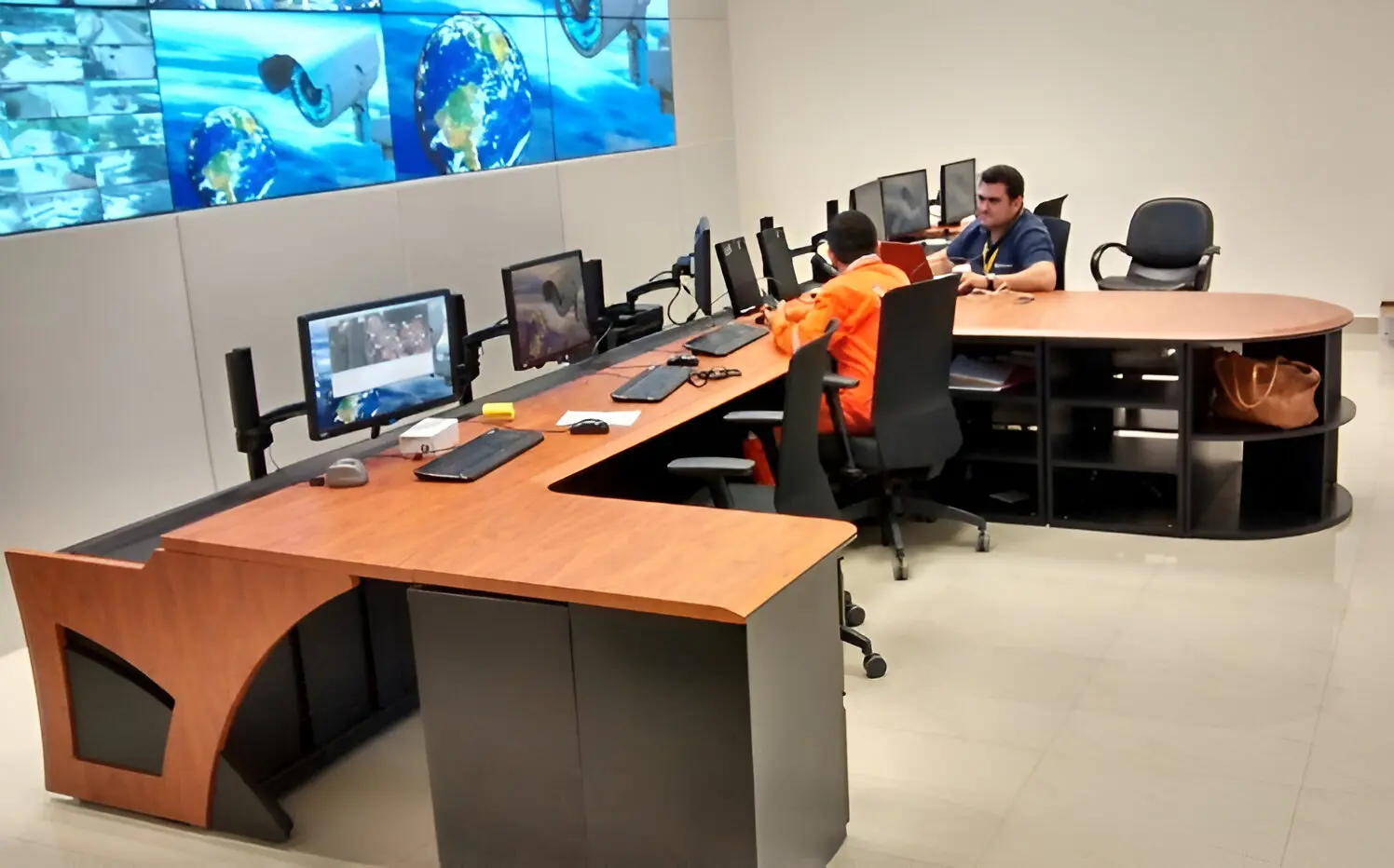 Cuarto de Control 2